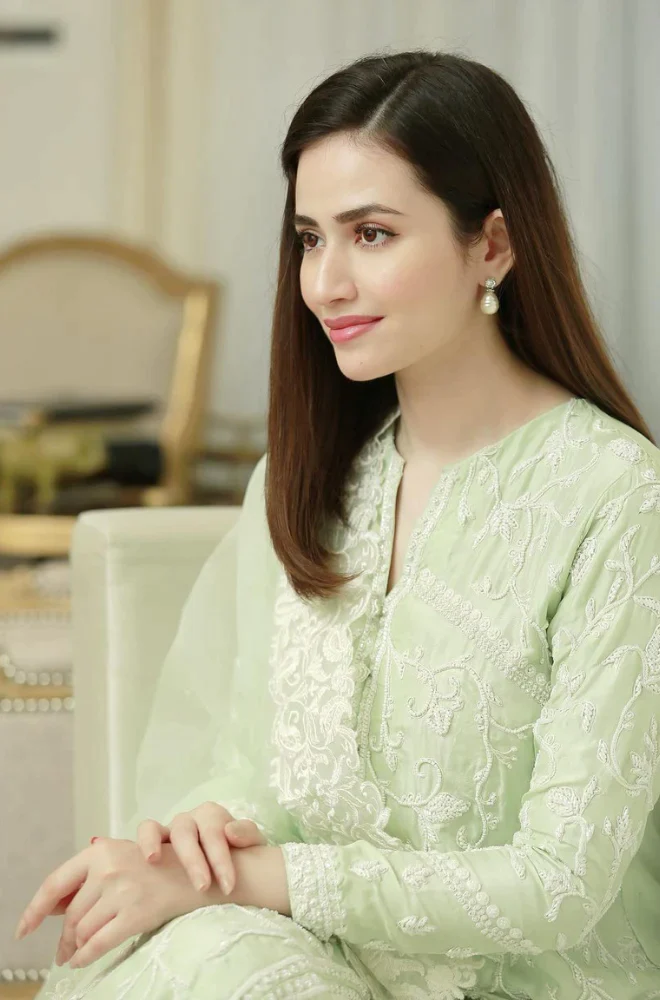 Bareeze - 3PC Lawn Embroidered Suit - FFU0226 - Farakh Fabrics